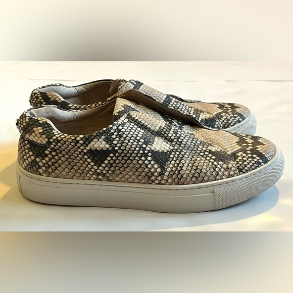 J/Slides NYC Snake Print Shoes Leather Upper Slip-On Sneakers Women’s Size 7 - Picture 3 of 16